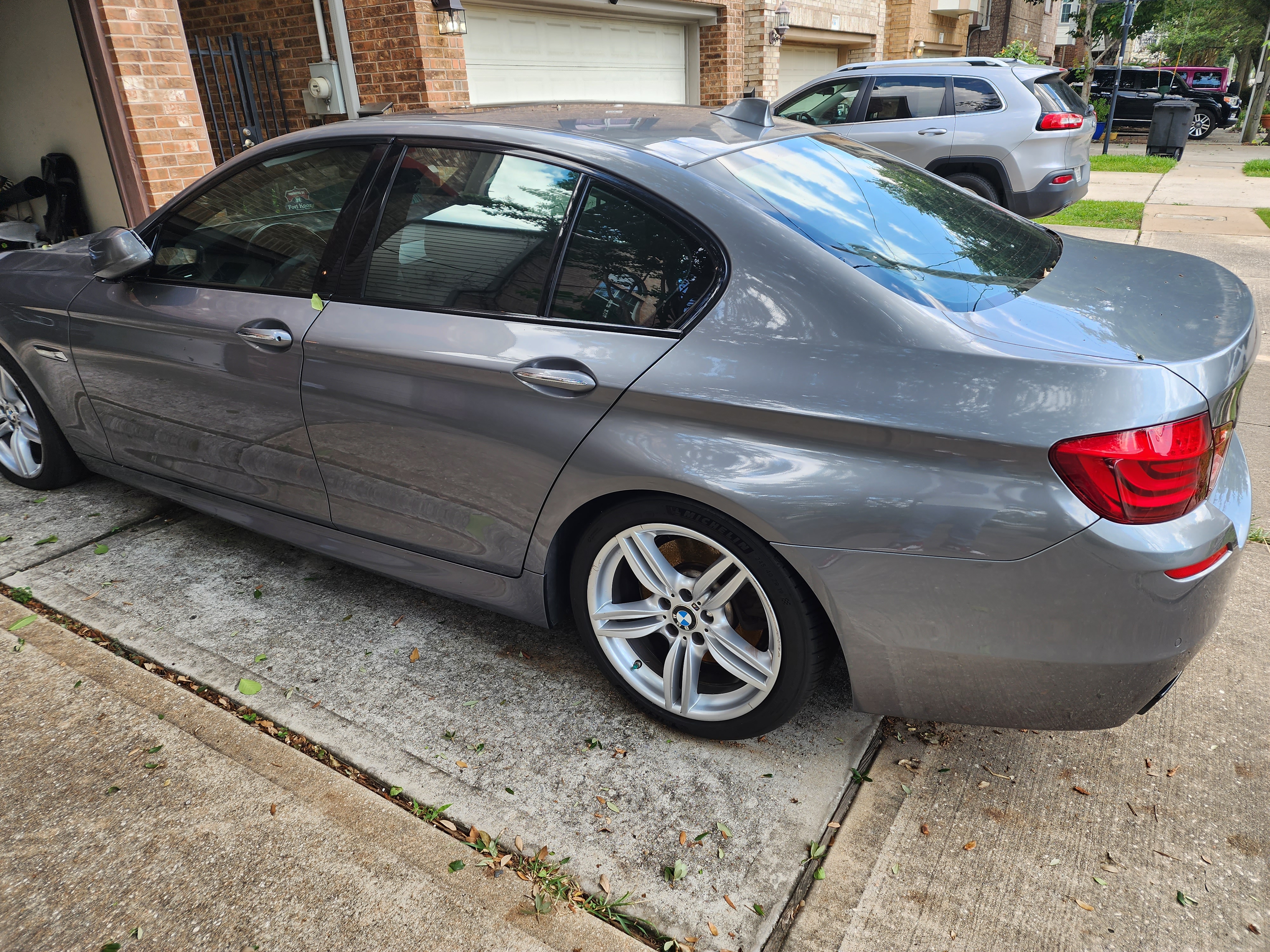 Used 2013 BMW 550i Sedan RWD image 9