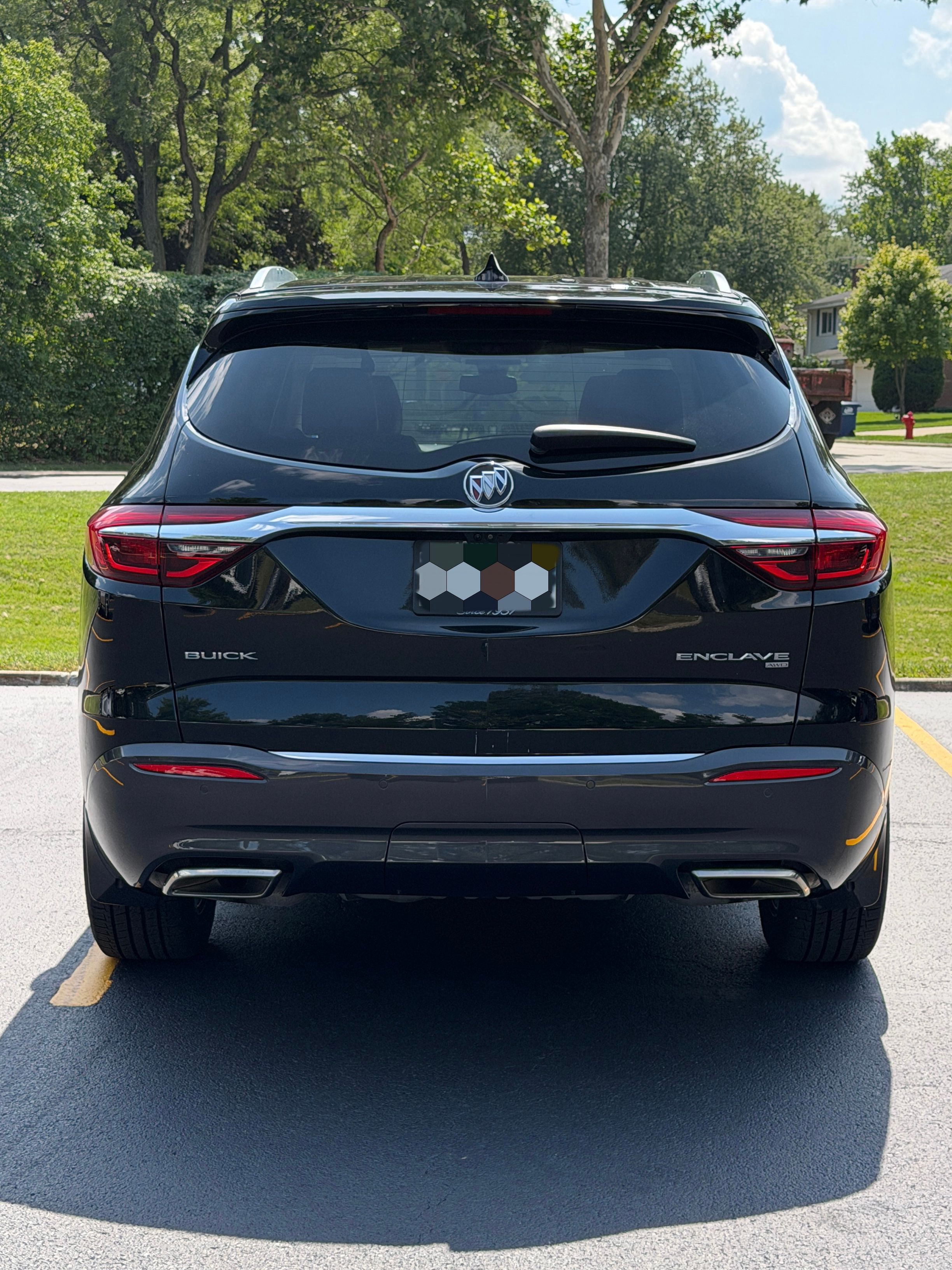 Used 2018 Buick Enclave Avenir w/ Avenir Technology Package AWD/4WD image 5