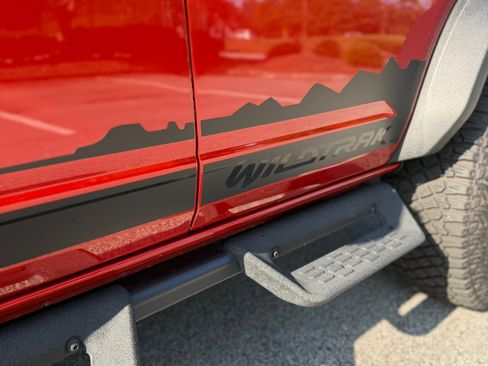 Used 2023 Ford Bronco Wildtrak AWD/4WD image 11