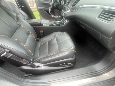 Used 2017 Chevrolet Impala Premier w/ Enhanced Convenience Package FWD image 8