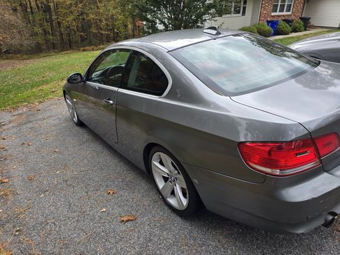 Used 2007 BMW 335i Coupe image 2