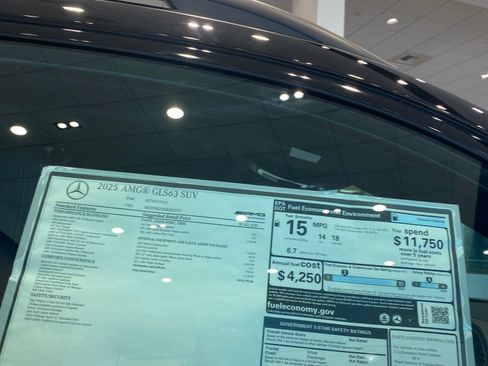 Used 2025 Mercedes-Benz GLS 63 AMG 4MATIC image 17