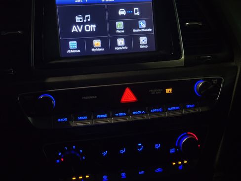 Used 2018 Hyundai Sonata Sport image 11