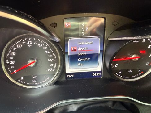 Used 2019 Mercedes-Benz GLC 300 4MATIC image 13