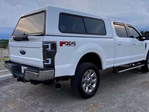 Used 2019 Ford F250 Lariat w/ Lariat Ultimate Package AWD/4WD image 4