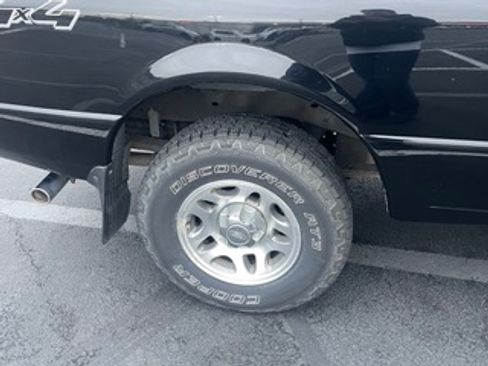 Used 2011 Ford Ranger XLT w/ Bright Trim Group image 11