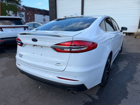 Used 2020 Ford Fusion SE w/ Equipment Group 151A FWD image 8