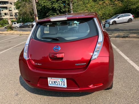 Used 2012 Nissan Leaf SL FWD image 5