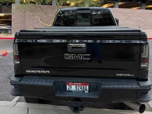 Used 2016 GMC Sierra 2500 Denali w/ Duramax Plus Package AWD/4WD image 5