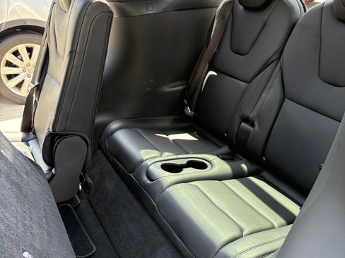 Used 2019 Tesla Model X Long Range image 12