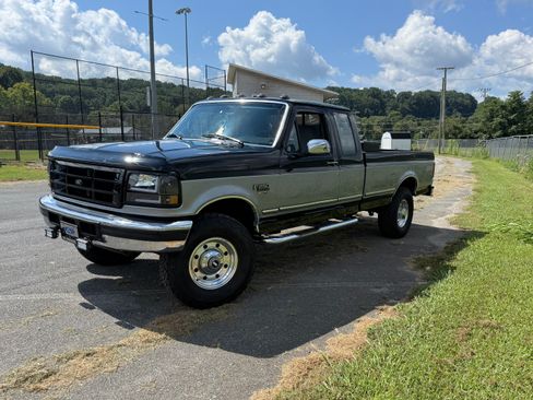 Used 1996 Ford F250 4x4 SuperCab image 1