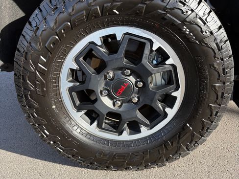 Used 2024 Toyota Tacoma TRD Off-Road image 20