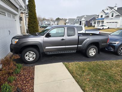 Used 2015 Toyota Tacoma 4x4 Access Cab w/ Convenience Package