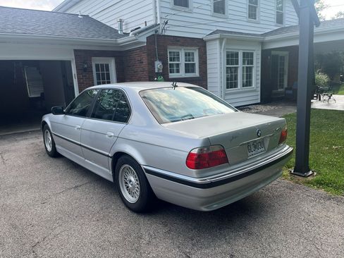 Used 2001 BMW 740i image 6