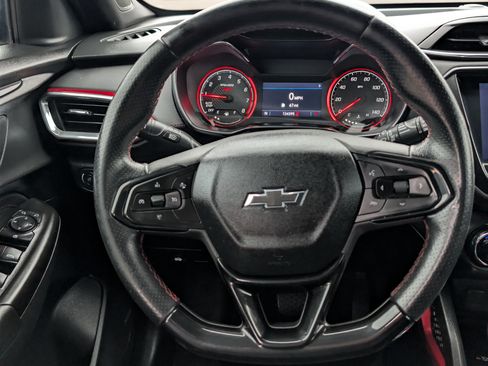Used 2021 Chevrolet TrailBlazer RS w/ Technology Package image 5