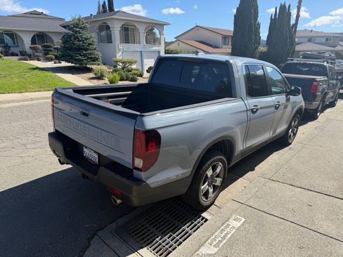 Used 2025 Honda Ridgeline RTL image 4