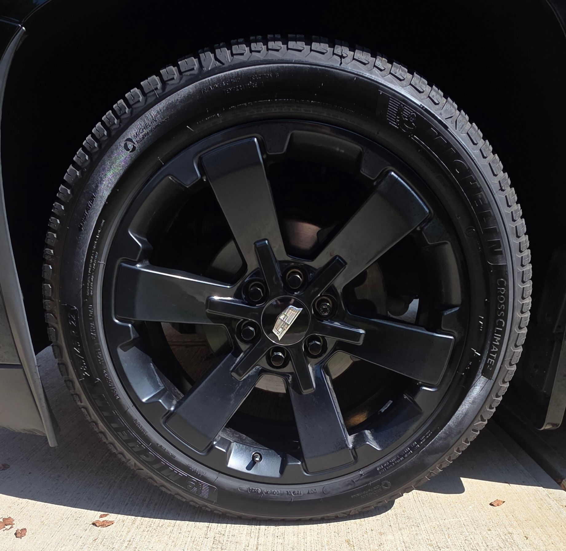 Used 2018 Cadillac Escalade ESV Luxury AWD/4WD image 19