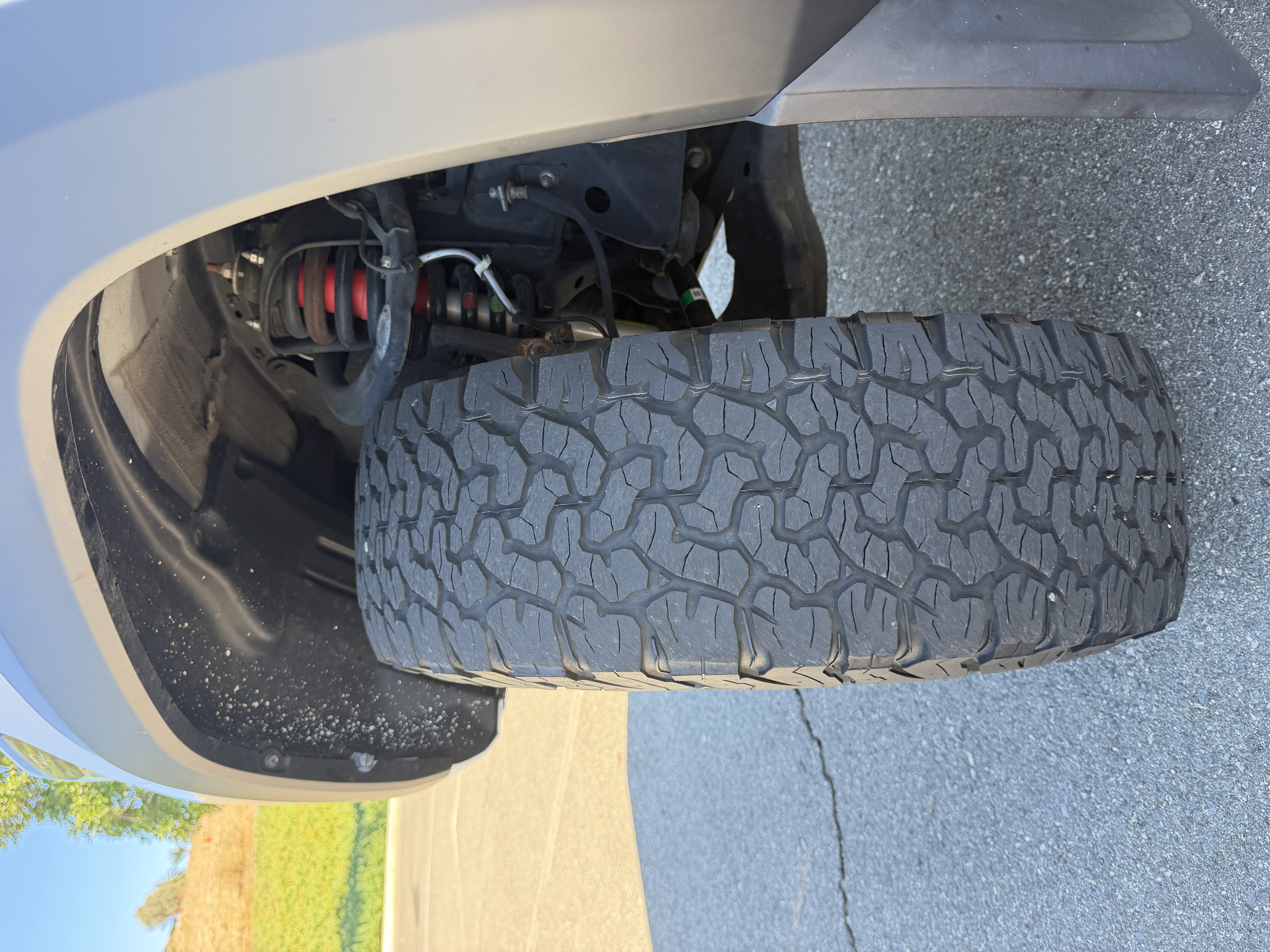 Used 2021 Toyota Tacoma TRD Off-Road w/ Technology Package AWD/4WD image 18