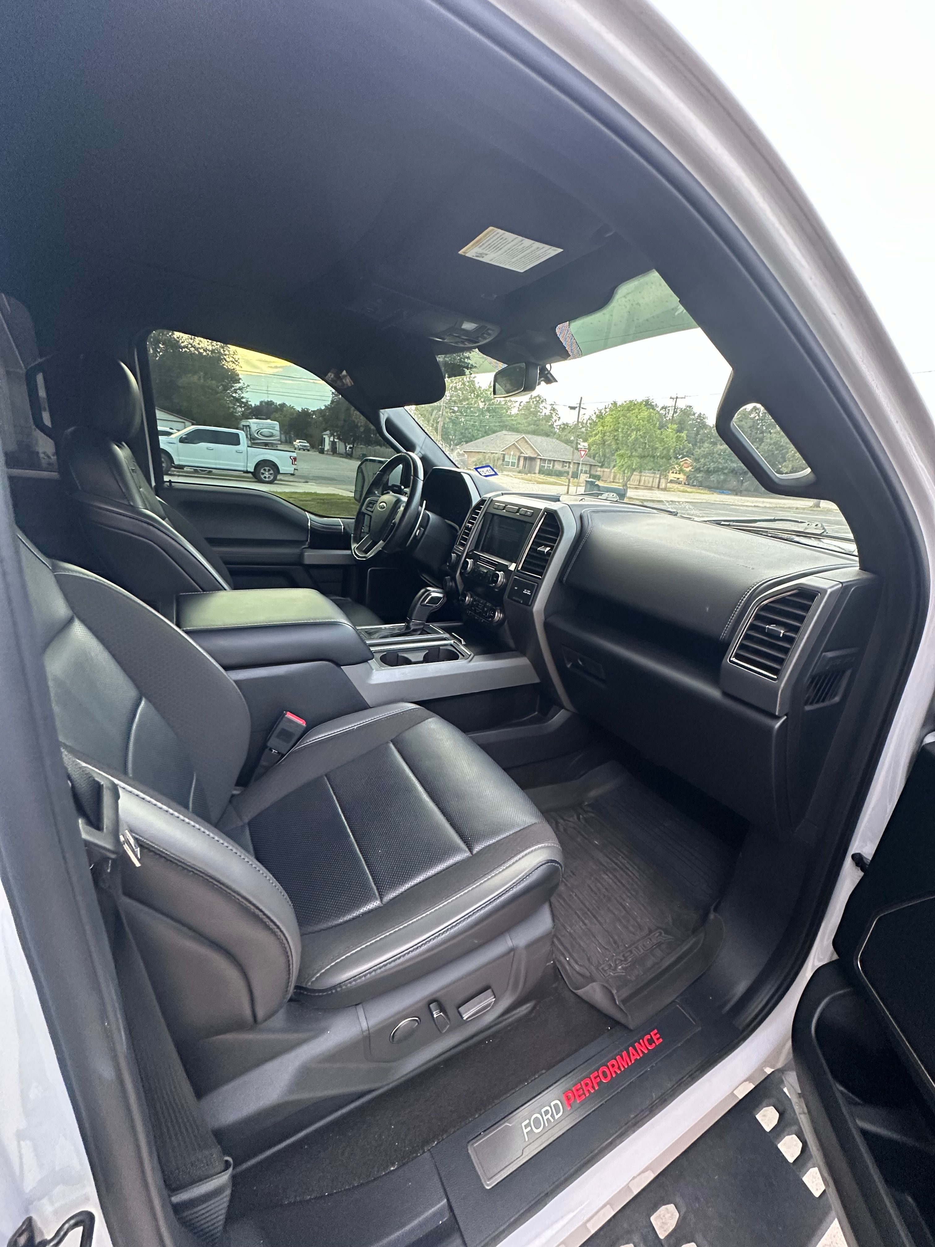 Used 2019 Ford F150 Raptor w/ Equipment Group 802A Luxury AWD/4WD image 5