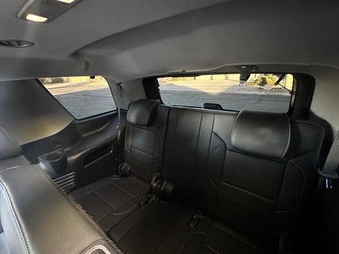 Used 2018 Chevrolet Tahoe LT w/ Luxury Package image 11