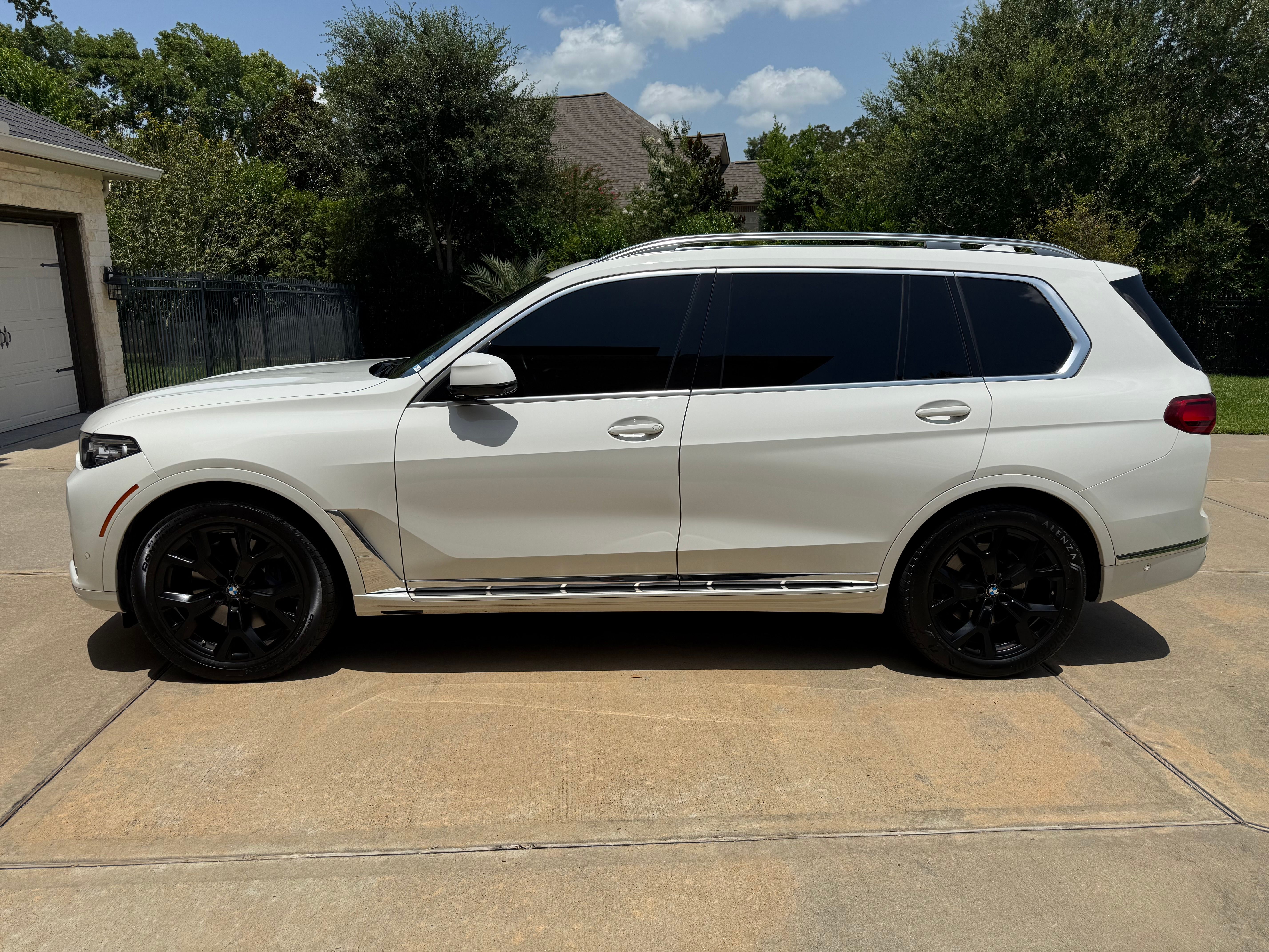 Used 2020 BMW X7 xDrive40i w/ Executive Package AWD/4WD image 4