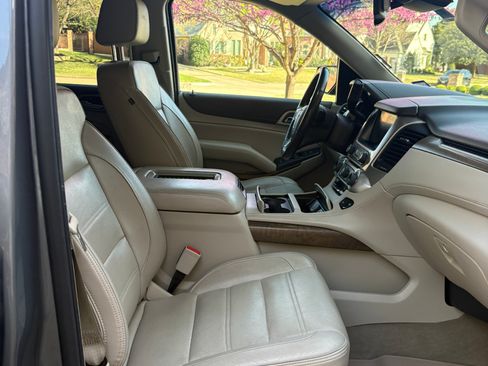 Used 2018 GMC Yukon Denali w/ Denali Ultimate Package image 9