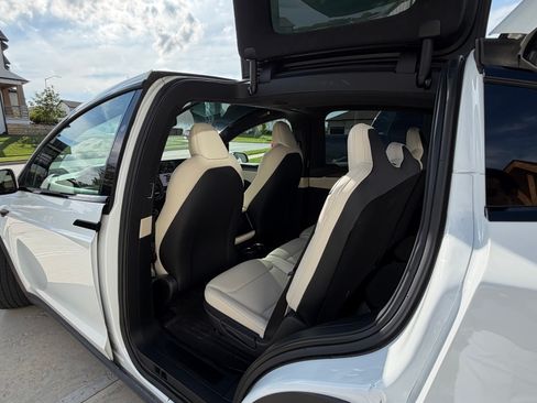 Used 2022 Tesla Model X AWD/4WD image 20