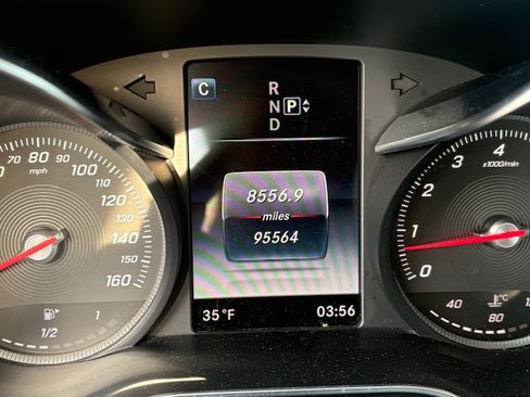 Used 2015 Mercedes-Benz C 300 4MATIC Sedan image 28