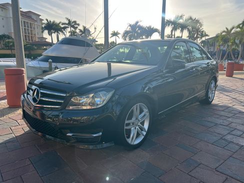 Used 2014 Mercedes-Benz C 250 Sedan image 1