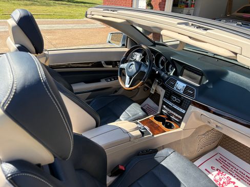 Used 2014 Mercedes-Benz E 350 E 350 Cabriolet 2D w/ Premium 1 Package image 10