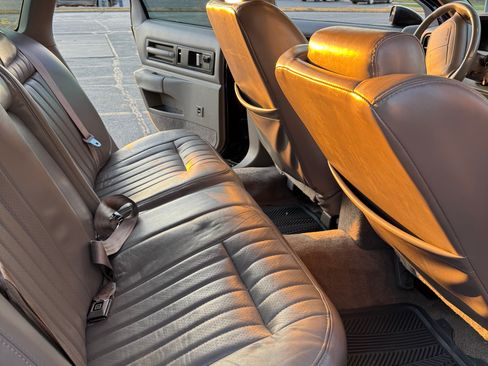 Used 1994 Chevrolet Impala SS image 9