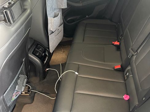 Used 2023 BMW X3 xDrive30i w/ Convenience Package image 9