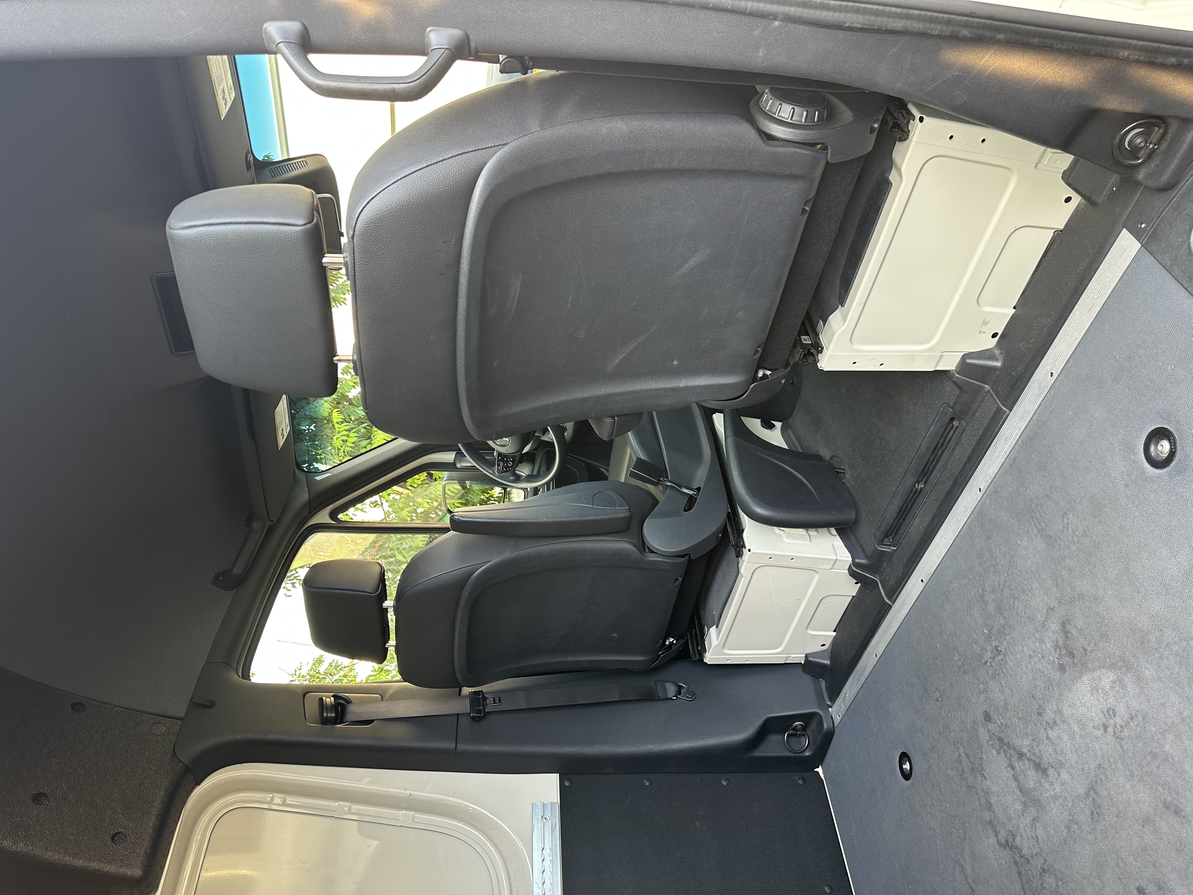 Used 2023 Mercedes-Benz Sprinter 2500 image 11