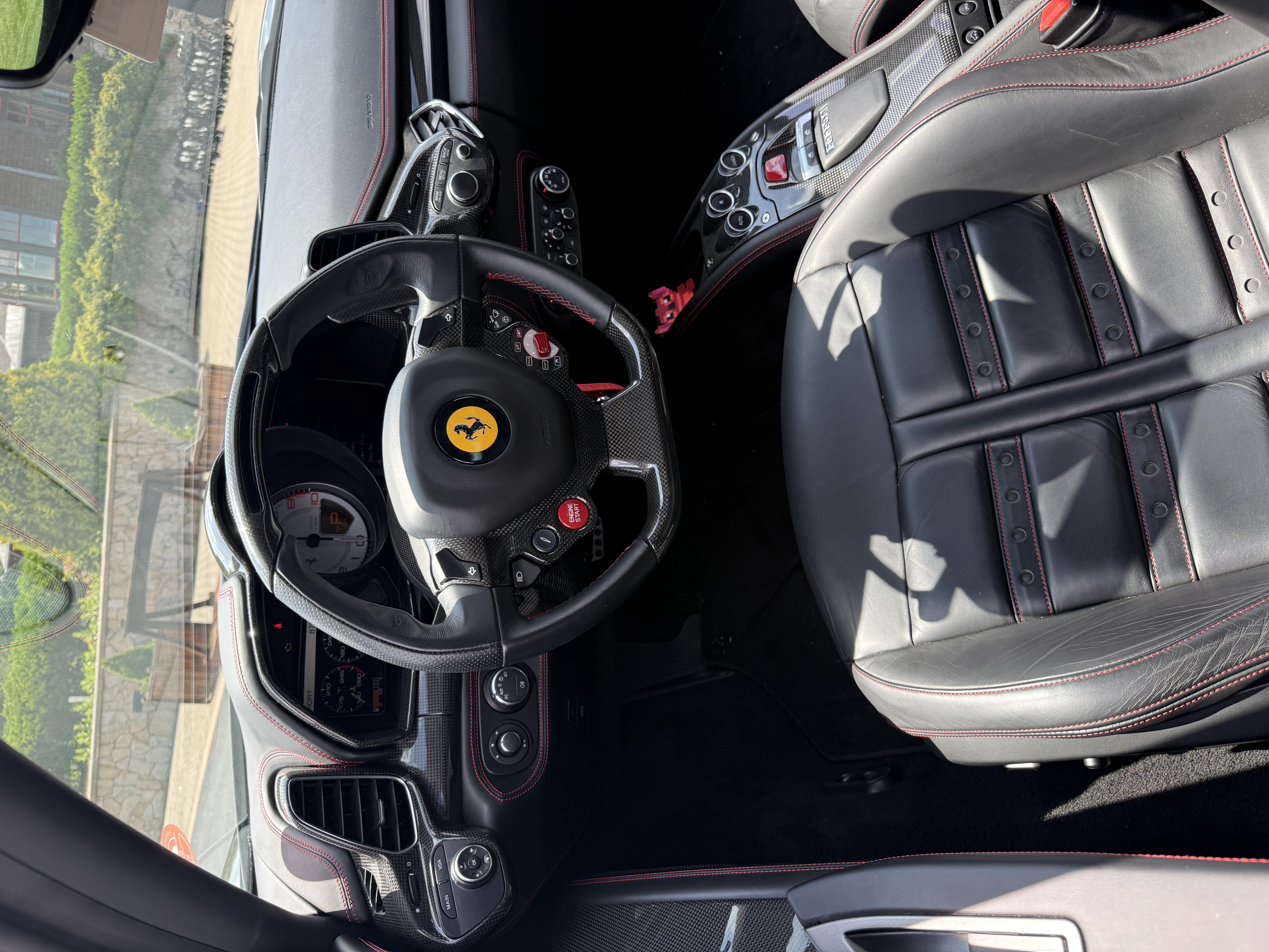 Used 2011 Ferrari 458 Italia Coupe RWD image 19