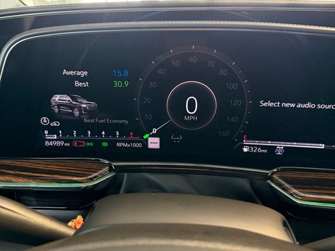 Used 2021 Cadillac Escalade ESV Premium Luxury w/ Driver Assist Tech Package AWD/4WD image 11
