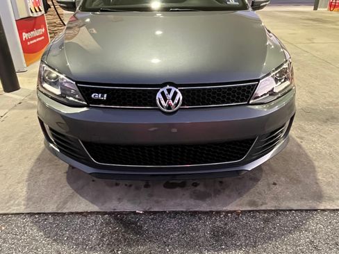 Used 2013 Volkswagen Jetta GLI Autobahn FWD image 4