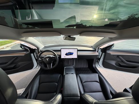 Used 2023 Tesla Model 3 Standard Range RWD image 23