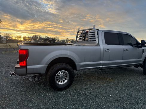 Used 2021 Ford F350 Platinum image 5