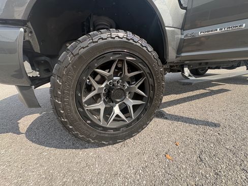 Used 2019 Ford F250 Lariat w/ Lariat Ultimate Package image 25