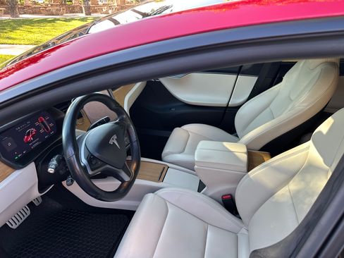 Used 2020 Tesla Model S Performance image 30