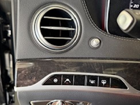 Used 2019 Mercedes-Benz S 560 Sedan image 21