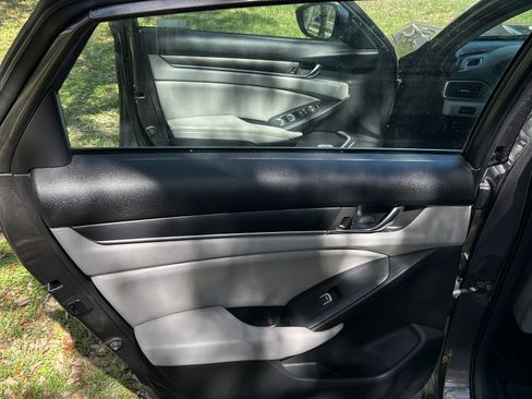 Used 2018 Honda Accord Hybrid image 22