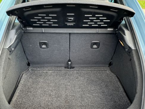 Used 2013 Volkswagen Beetle 2.5 image 16