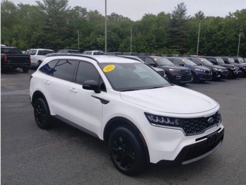 Used 2021 Kia Sorento S image 1