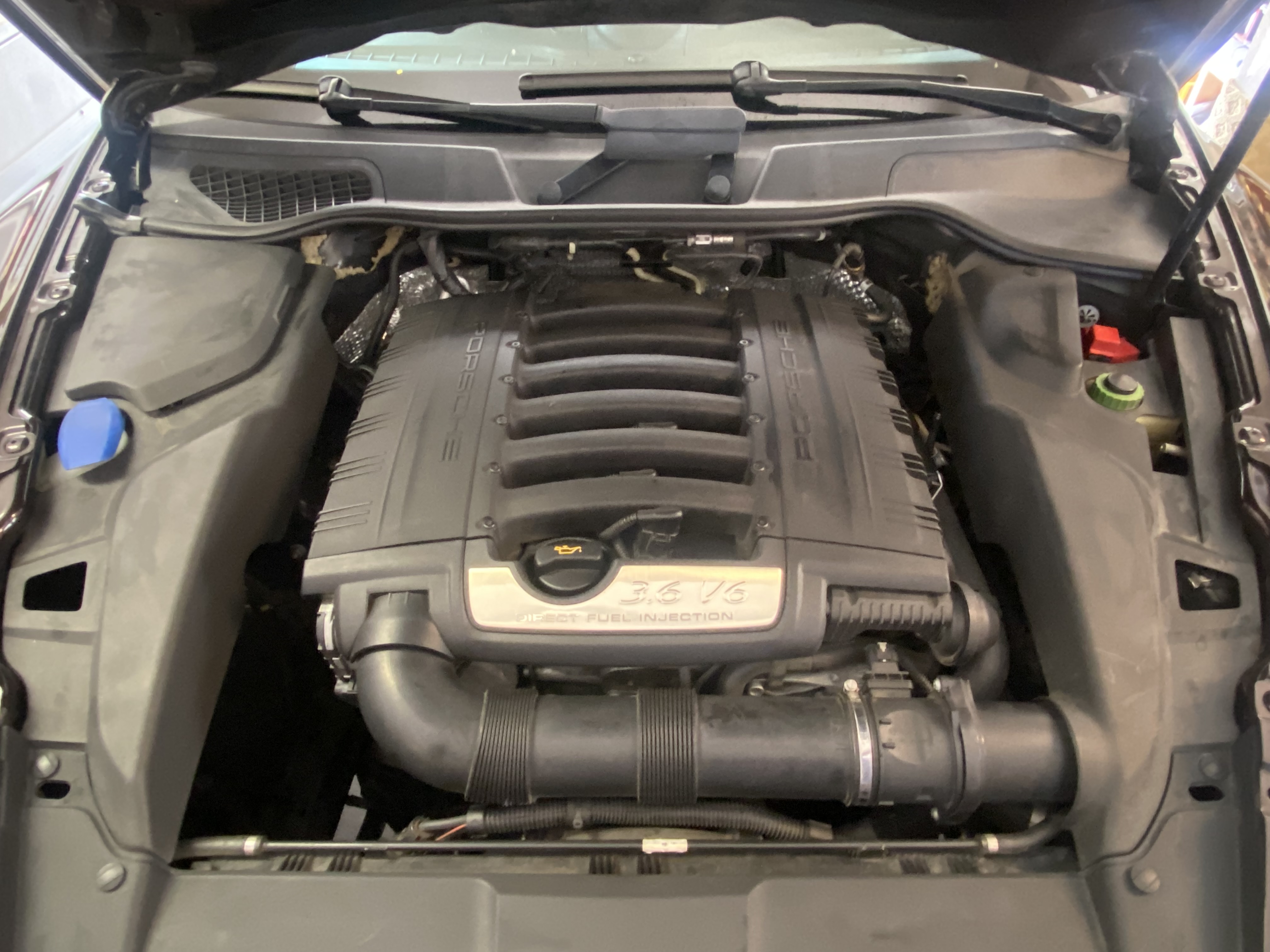 Used 2014 Porsche Cayenne AWD/4WD image 11