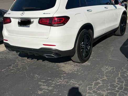 Used 2022 Mercedes-Benz GLC 300 4MATIC image 4