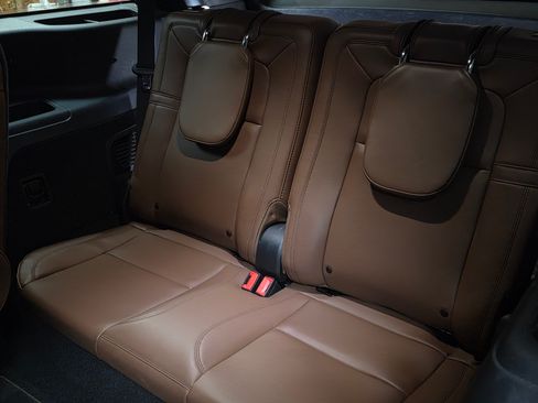 Used 2024 Lincoln Aviator Reserve w/ Equipment Group 201A image 6