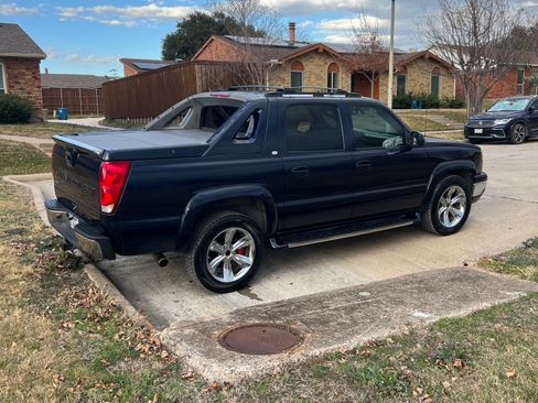 Used 2006 Chevrolet Avalanche Z66 w/ Sun And Sound Package image 12