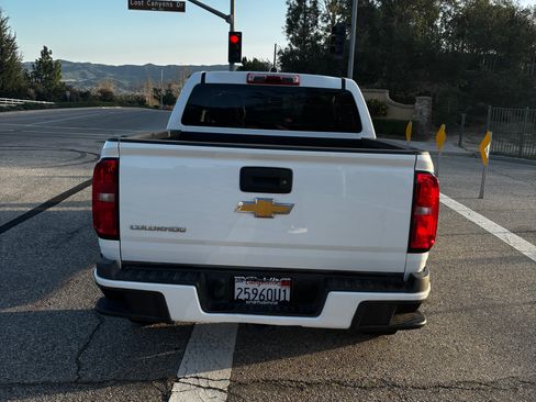 Used 2015 Chevrolet Colorado W/T w/ WT Convenience Package image 4