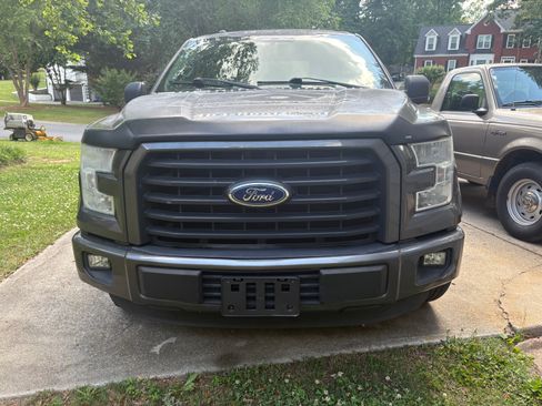 Used 2015 Ford F150 XLT w/ Equipment Group 301A Mid RWD image 6